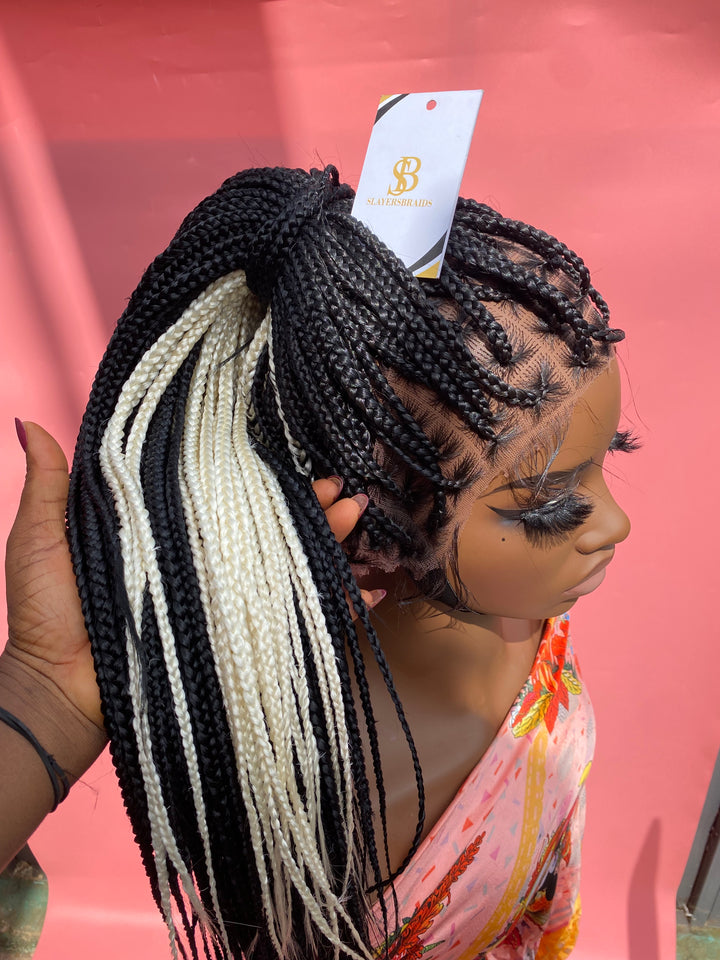 Smedium ponytail Knotless Wig: Peekaboo braids